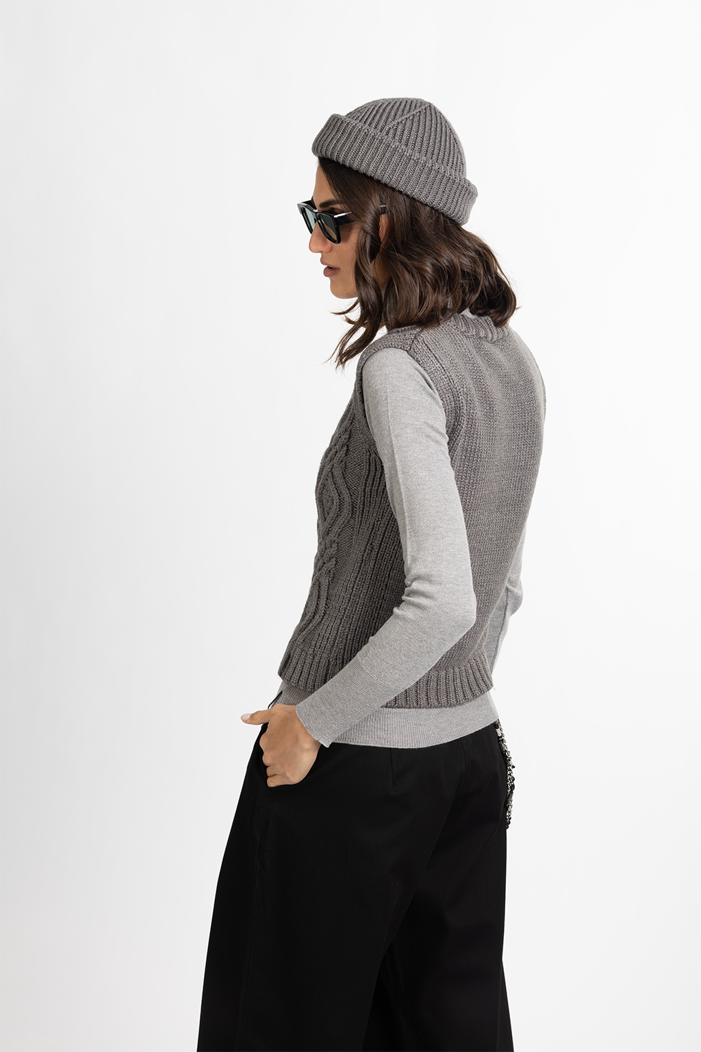 gray vestknit 1