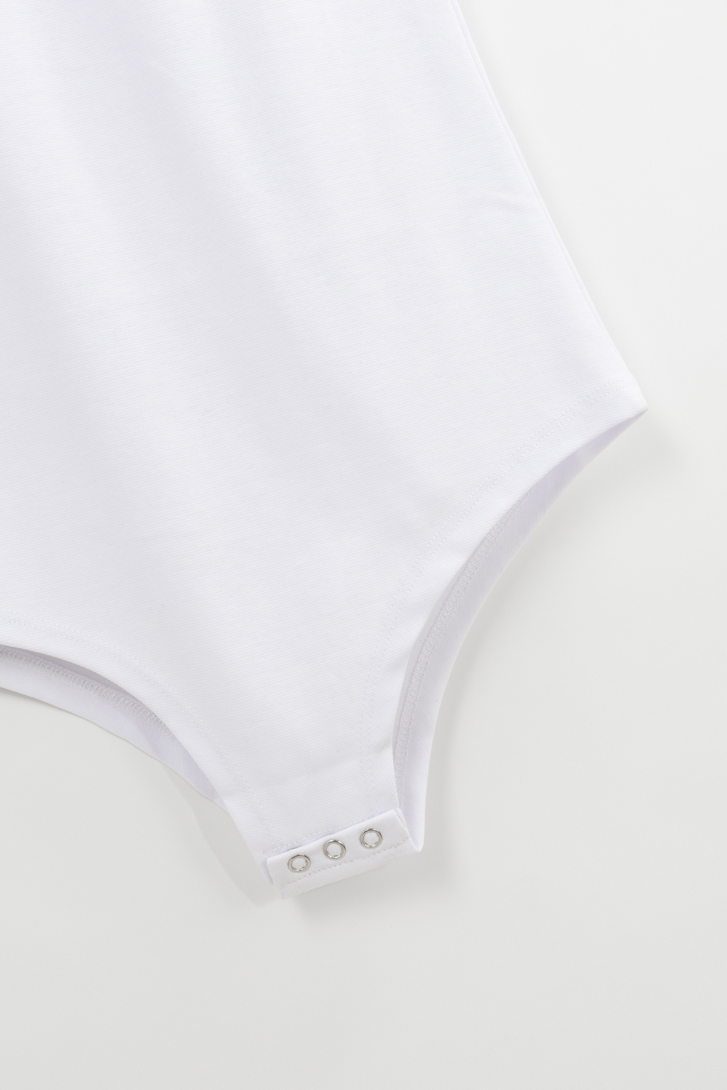 luna white 1