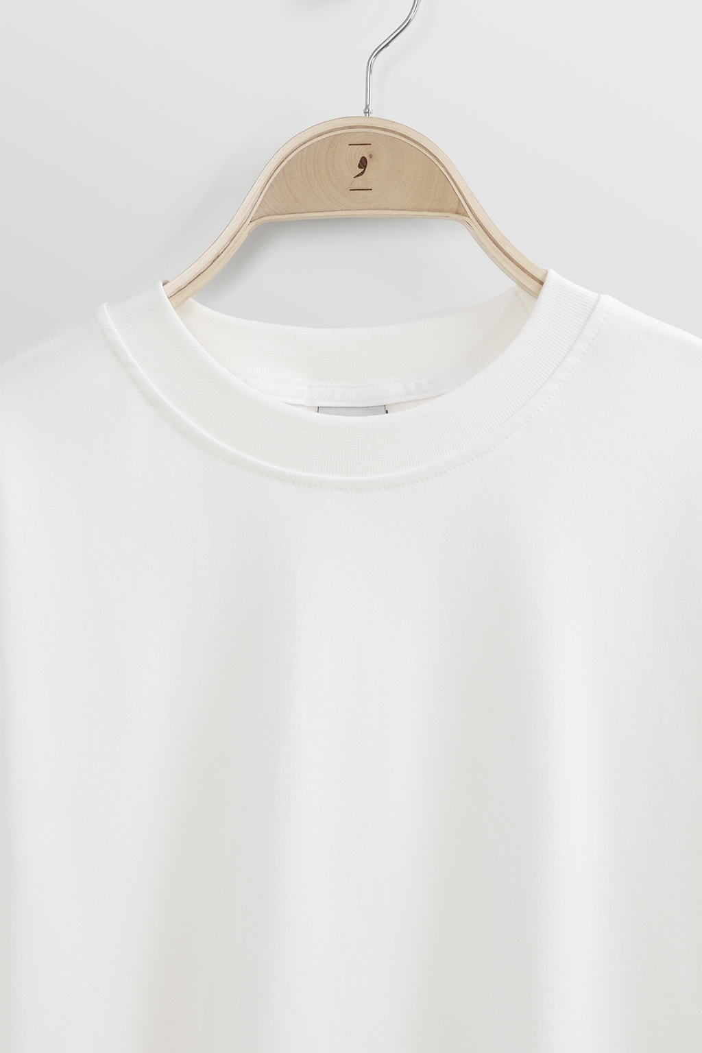 fabric white 1