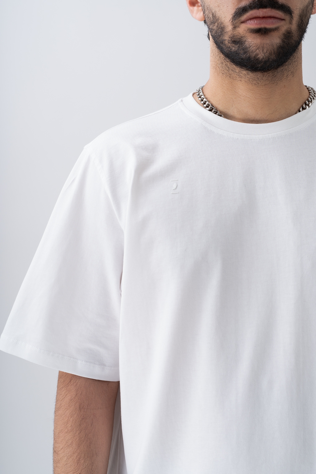 foji white 4