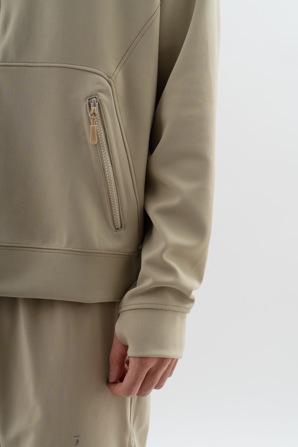 khaki 9