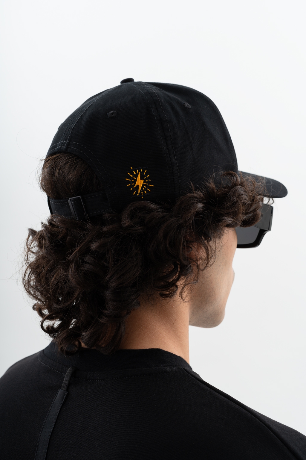 cap structure THUNDER black 3