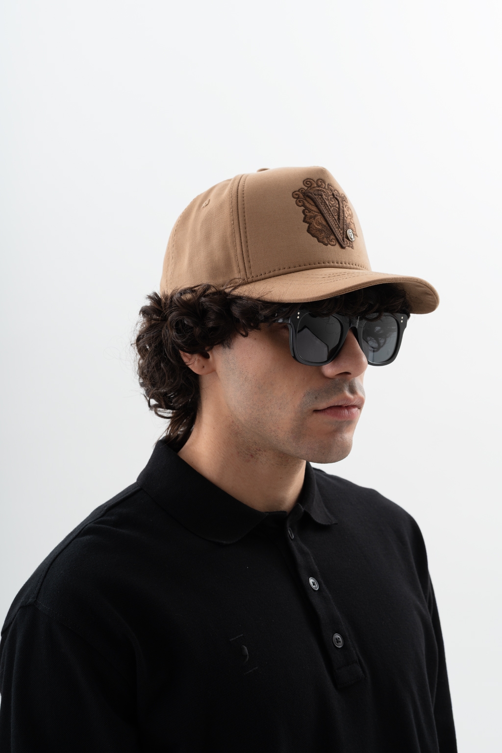cap structure RENAISSANCE camel 2